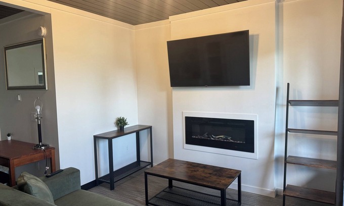 Northeast Edmonton Apartment | nMonthly Disc | Fast Wi-Fi -14n