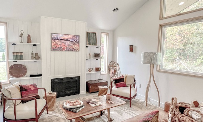 Rock Creek Cottage | No.1 Pinot Modern Cottage Heart of the Geneva Vineyards
