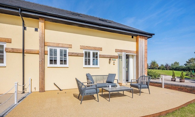 Felton Cottage | No 10 - Aintree - UK47940