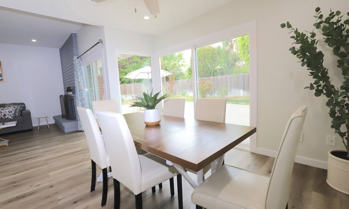 Mission Viejo House | No Stairs w/Yard & EV Charger (Olive Perch)