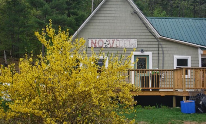 Rumford Center Bed & Breakfast | No View Farm