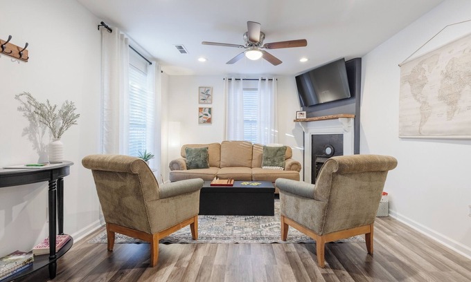 Parker House | Nomads Nest- Close to Swamp Rabbit Cafe