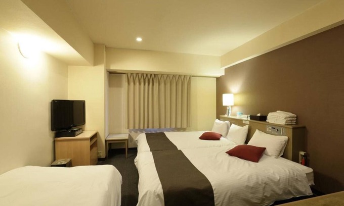 Nishishinsaibashi Hotel | Nonsmoking group room/Osaka Ōsaka