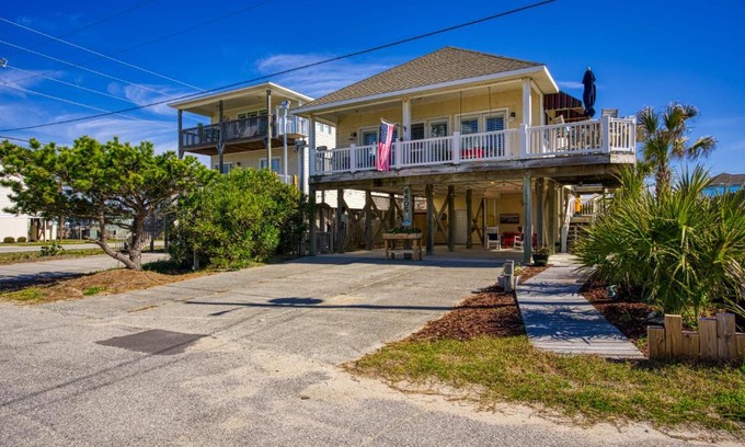 North Topsail Beach House | Noontime Escape