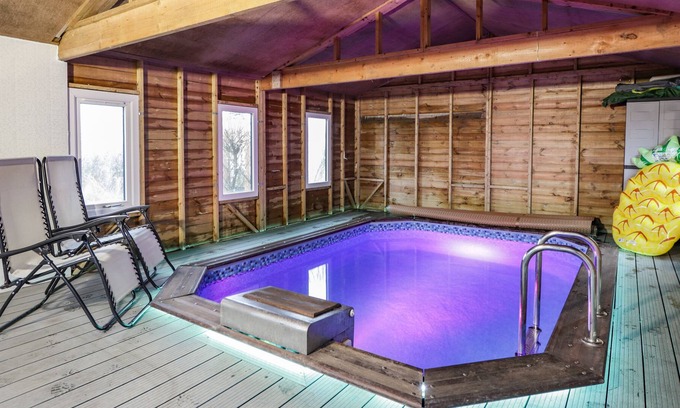 Wick Cottage | NORDWALL FARM, pet friendly, with pool in Wick, Caithness