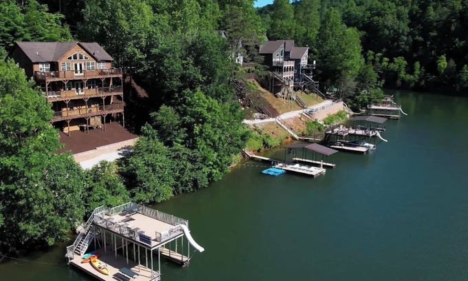 Lakeside Estates House | Norris Lake Luxury 8BR, Private 2-Story Dock, Waterslide, Hot Tub, Sleeps 28!