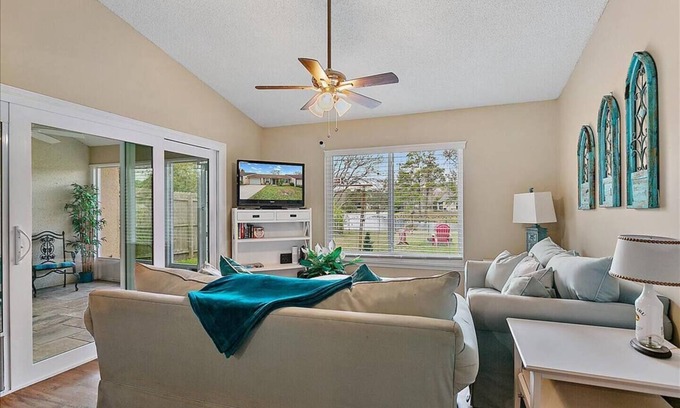 Southside House | Northeast Florida Retreat