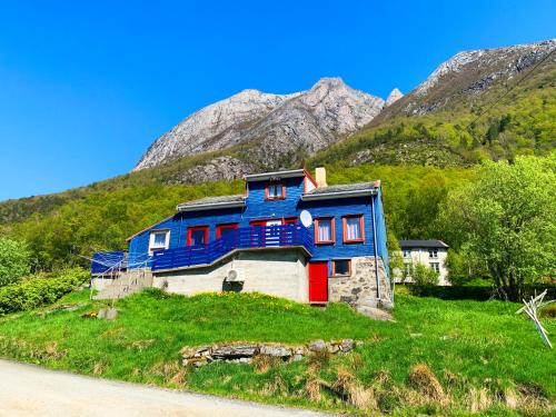 Halsa Municipality Villa | Norway Stabben Tour