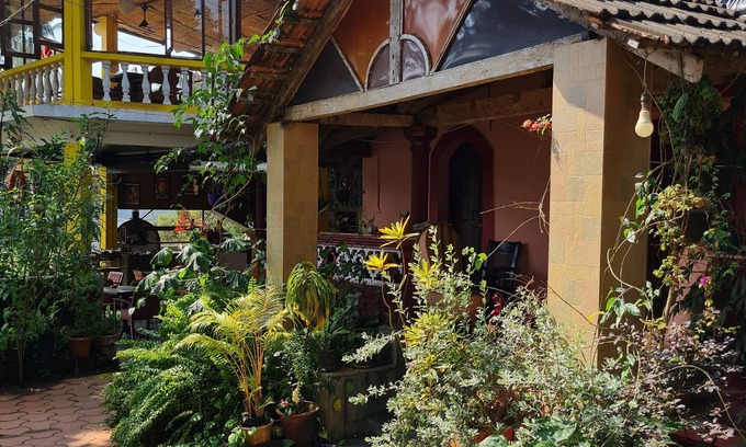 Anjuna Hotel | Nostalgic Goa Cozy 2BHK Cottages Near Anjuna Beach