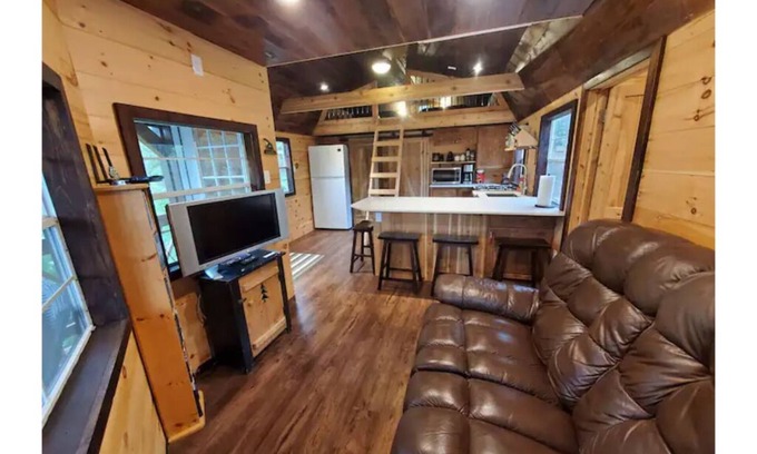 Tyendinaga House | Not your typical cabin in the woods!