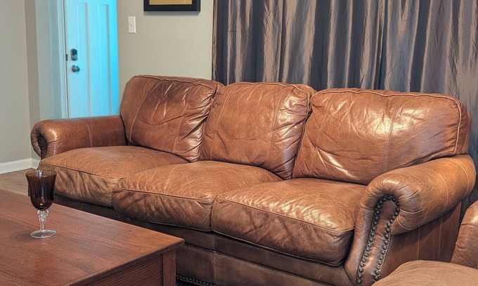 Wooded Estates House | Notre Dame Tailgate Pad Easy Walk, Quiet Neighborhood!