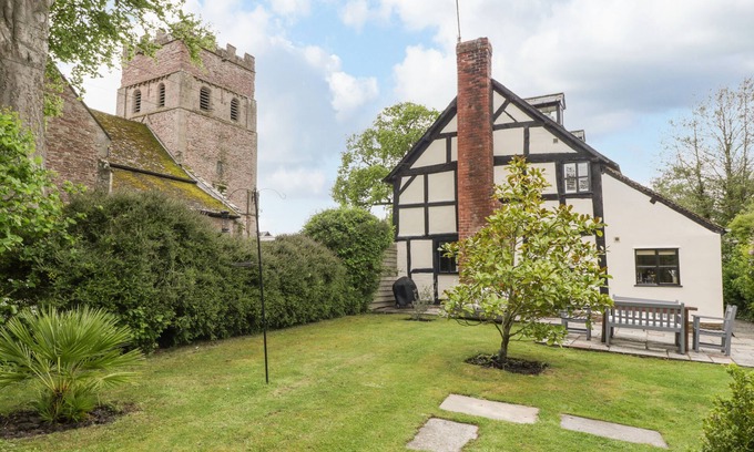 Hereford Cottage | NOTTS HOUSE, pet friendly in Wellington, Herefordshire