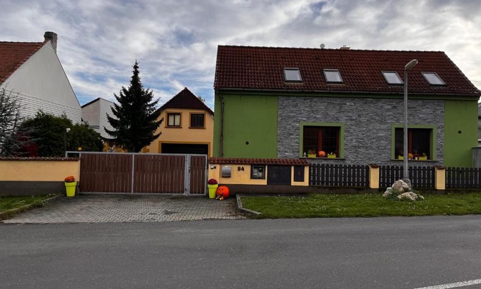 Jencice Apartment | Nový a krásný apartmán v blízkosti Košťálova