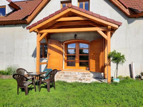 Benesov nad Cernou Apartment | Novohradské hory - pronájem na samotě u lesa