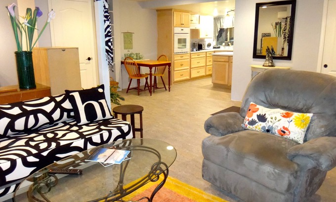 Eureka House | Now Available! NEW Large Studio in Fantastic Neighborhood for Professional