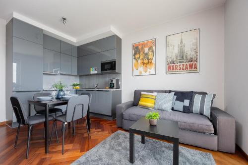 Goclaw Apartment | Nowoczesny Apartament z Parkingiem na Pradze Południe w Warszawie by Noclegi Renters
