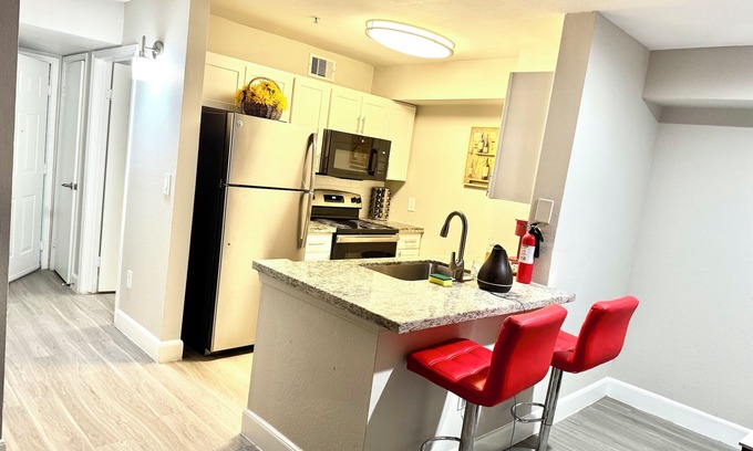 Astrodome Apartment | NRG and Med center 2-bedroom apartment with WiFi, AC in welcoming Houston
