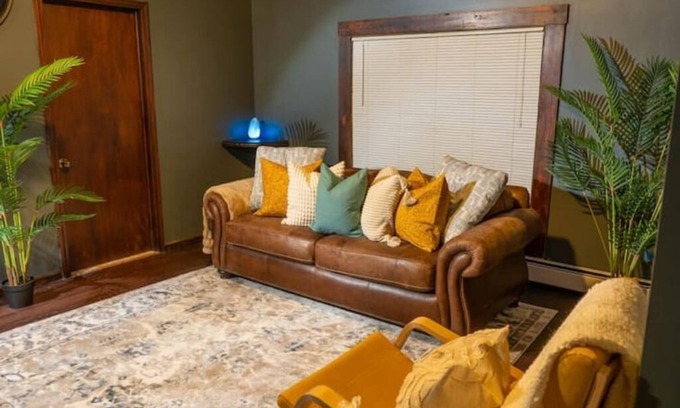 Dwight Apartment | nThe Sicilian