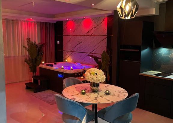 Centre Apartment | NUITS D'HERMES & Spa