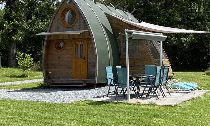 Saint-Pardoux House | Null 'Tiny House 5/6 Places' with Shared Pool, Wi-Fi and Air Conditioning