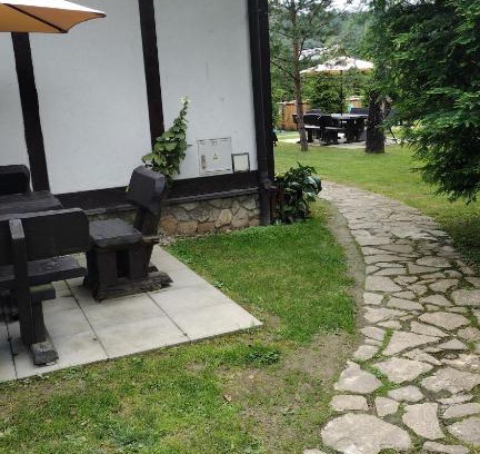 Ustrzyki Dolne Ski Chalet | Ośrodek na zakręcie