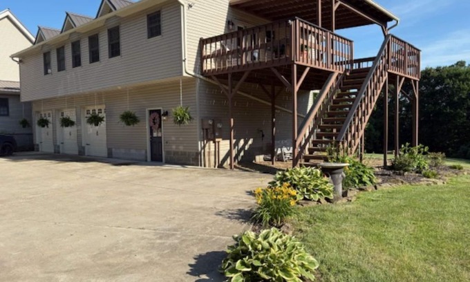 Dellroy House | Oak Haven Retreat