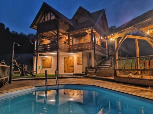 Cvetkovic House | Oak House Mrežnica