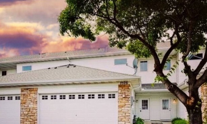 Oakdale House | Oakdale Oasis- Close to everything