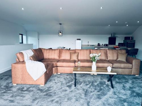 Frizington House | Oaktree Cottage