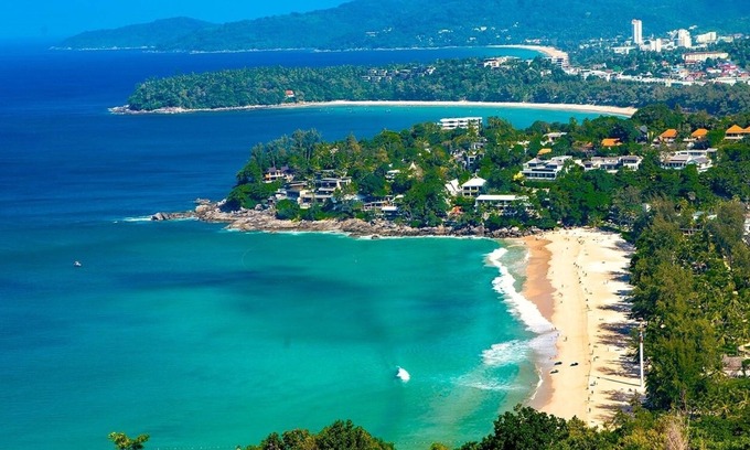 Karon Villa | OASIS 5-Bedroom VILLA, Karon/Phuket, only 10 walking minutes from the fine sands