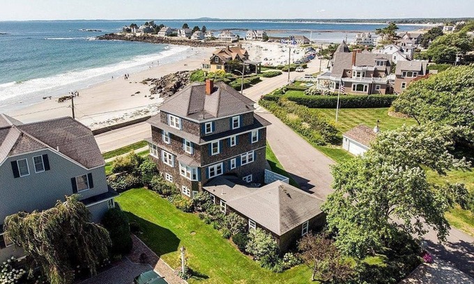 Kennebunk House | Ocean/Beach With Magnificent Views: A Unique New England Experience !