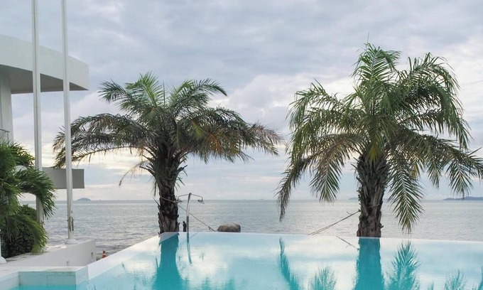 Na Chom Thian Apartment | Ocean Beachfront Smart Unit