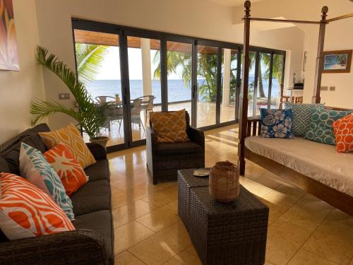 Teahupoo Villa | Ocean Breeze Villa