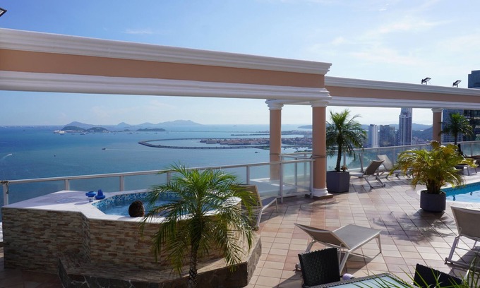 Panama City Apartment | Ocean Front Apartment in the Best Location, 2 bedrooms