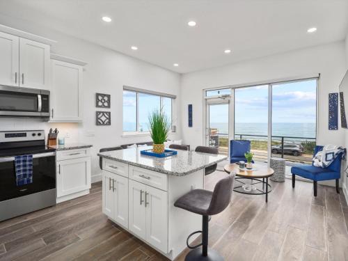 Flagler Beach Apartment | Ocean Front Flagler Beach Sleeps 5 people