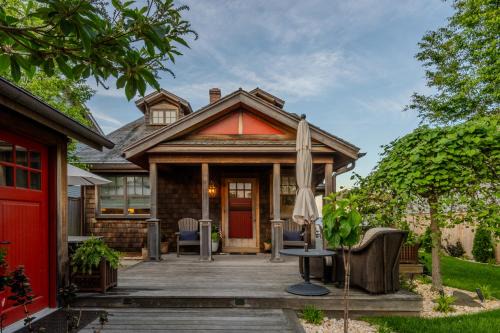 North Kingstown House | Ocean Front Property In Wickford Village