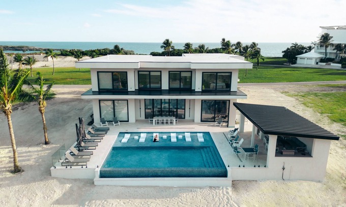 Tar Bay Villa | Ocean Oasis Villa - Luxury Villa + Full Concierge!
