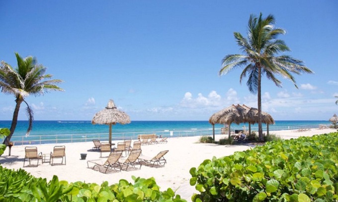 Hillsboro Beach Villa | Ocean or Intracoastal - No need to choose!