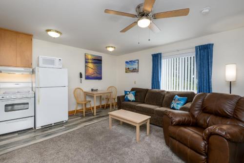 Harbor Hotel | Ocean Suites Motel
