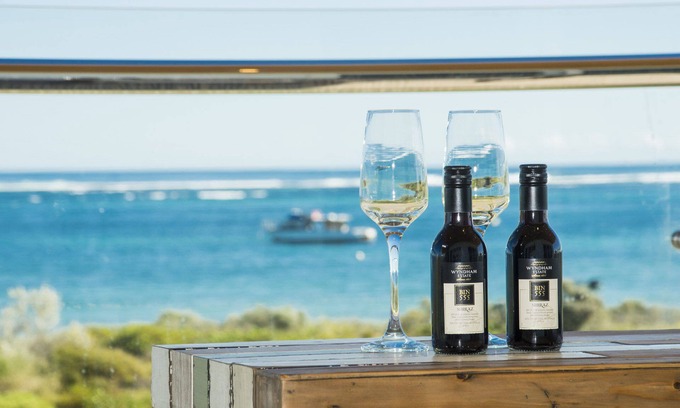 Lancelin House | Ocean View - Luxury beachside apartment with stunning ocean views