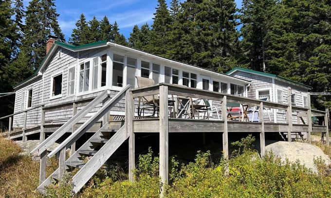 Milbridge Cottage | Oceanfront Cottage in Downeast Maine with solar power: Two Jetties Cottage