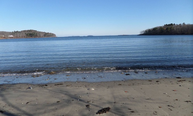 Glen Cove House | Oceanfront Private Ocean Access to a small sandy beach Unobstructed Water Views
