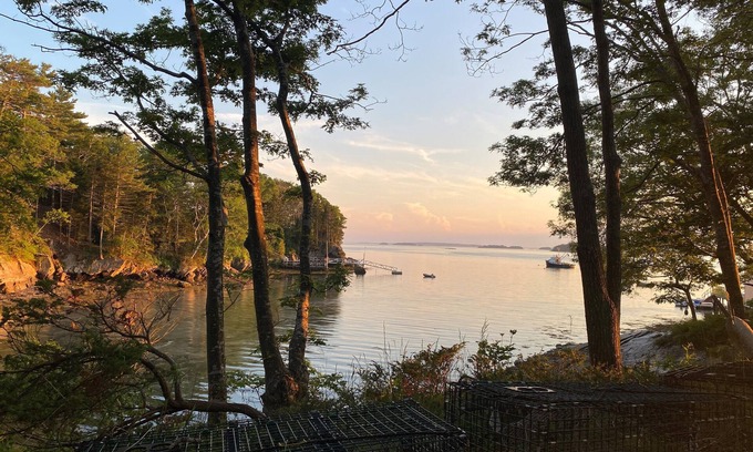 Harpswell Center Cottage | Oceanfront Property