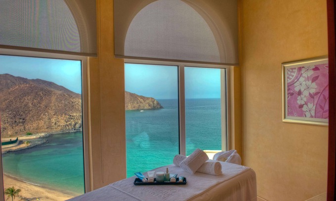 Khor Fakkan Hotel | Oceanic Khorfakkan Resort And Spa
