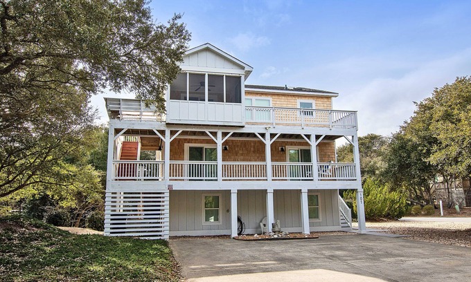 Tuckahoe House | Oceanside, Private Pool, Walking distance to town of Duck, Foosball, T3, Bella Vita
