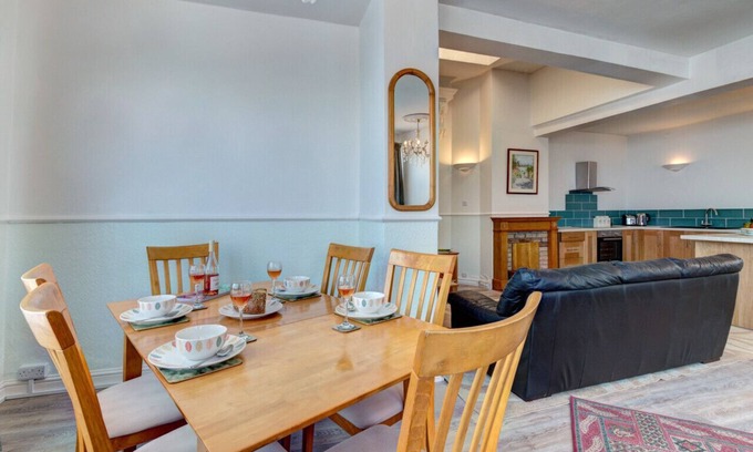 Babbacombe Apartment | Oddicombe Hall Flat 2