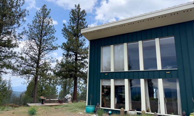 Klamath Falls Cabin | Off-Grid Paradise - Outdoorsy People’s Dream