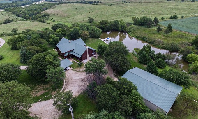 Ada House | Off the beaten path! 3 BR/1 BA north of Salina, KS