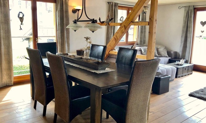 Erschmatt Apartment | Offene Ferienwohnung, Grosse Panorama-terrasse in Einem Kleinen Ruhigen Bergdorf
