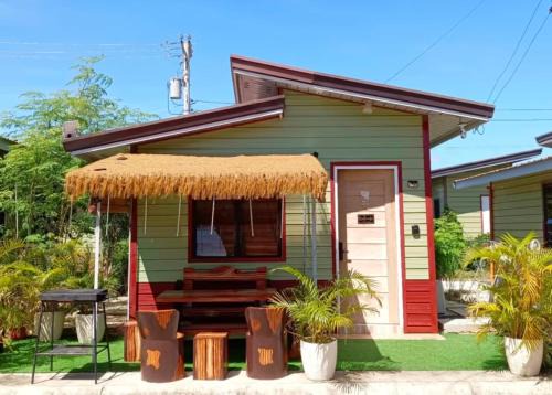 Olango Island Villa | Olango Island - S&E-2 Tiny Guest House Fully Furnished with Hot Shower, Washer, Wi-Fi, Netflix Olango Island - S&E-1 Tiny Guest House Fully Furnished with Hot Shower, Washer, Wi-Fi, Netflix & King size bed